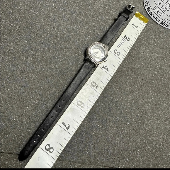 SLE Ladies Quartz Watch Silver Tone Silver Dial Black Band Working New Battery - Picture 7 of 9